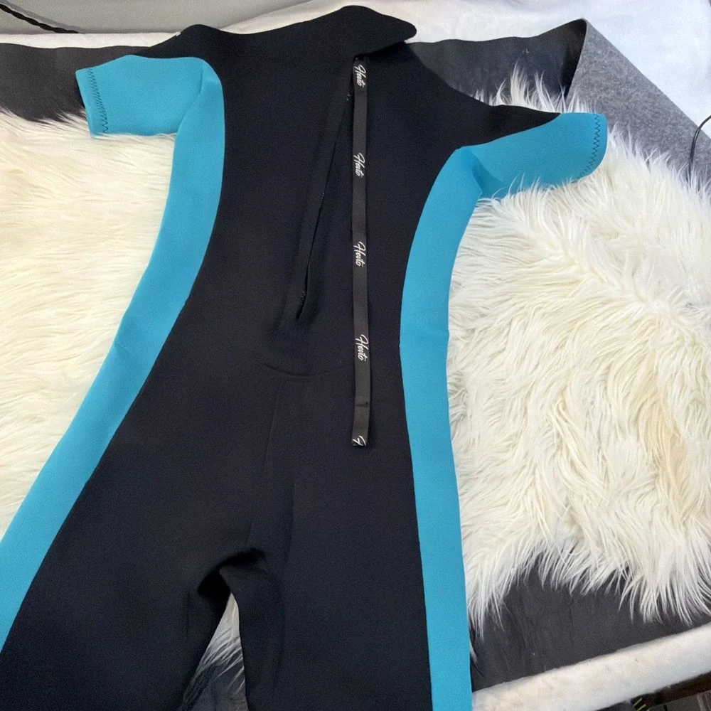Youth 12 UinsexBlack & Blue Shorty Wetsuit Front Zip Short Sleeve Short Leg 586